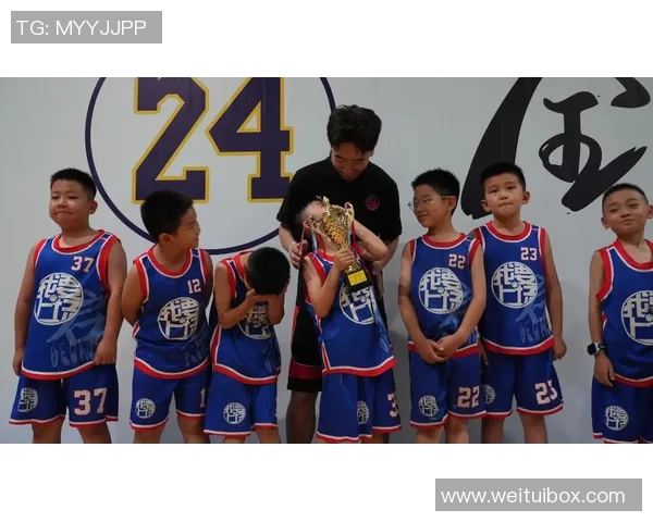 吴前：从青年才俊到篮球明星的成长之路与奋斗历程